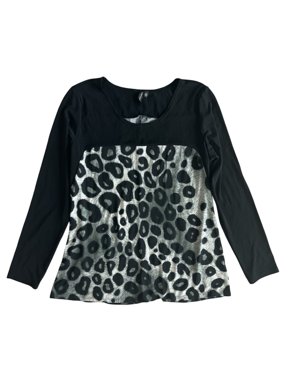 Susan Lawrence Black Long Sleeve Top with Silver Leopard Print Front Size Large
